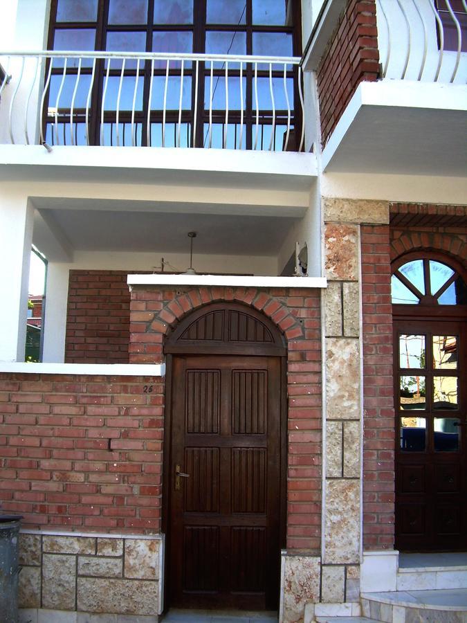 Family Hotel Rose Pavel Banya Exterior photo